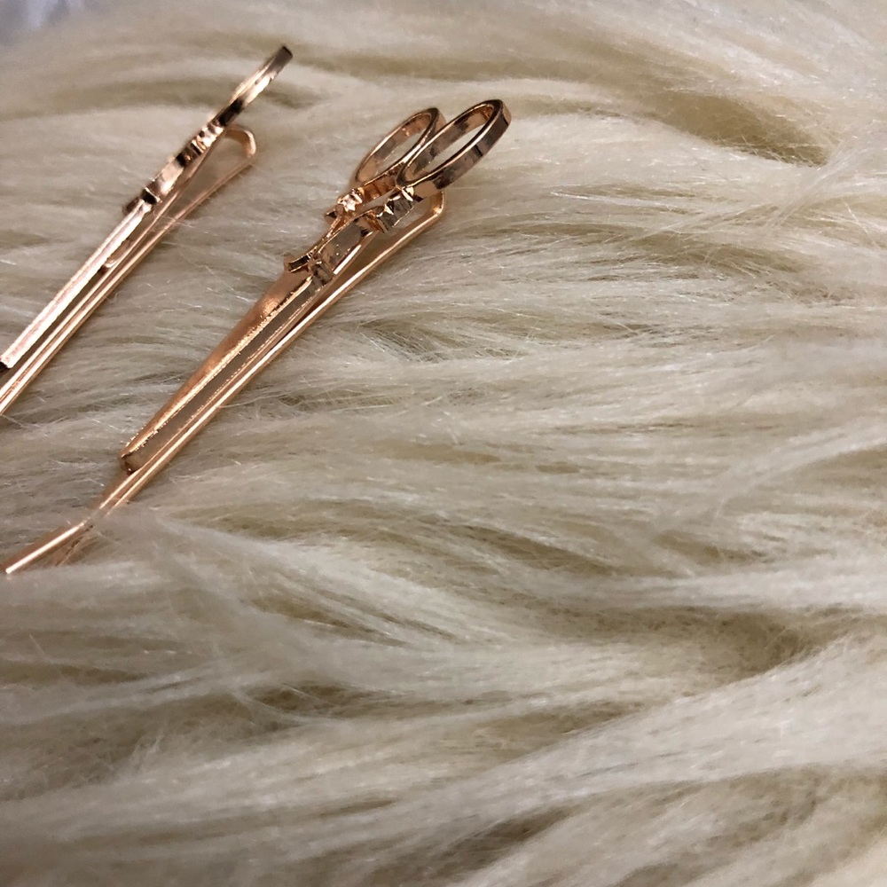 {BROOKLYNN} Cut the Drama scissor hair pin set - Picture 6 of 8